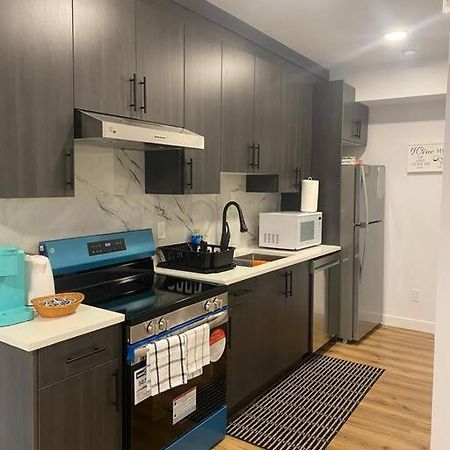 Pebbles' Cozy 2Bed Basement Suite - Near Downtown Edmonton Luaran gambar